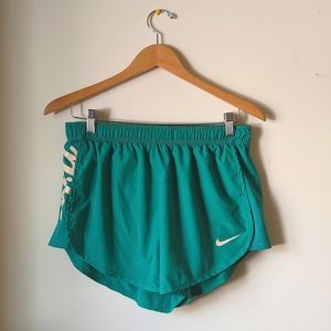 Nike Running shorts L